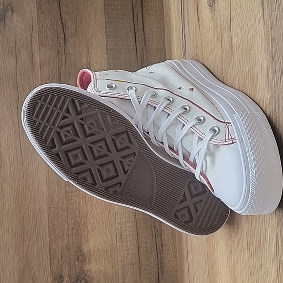 Converse Women's White and Red High-Top Sneakers - Picture 5 of 12